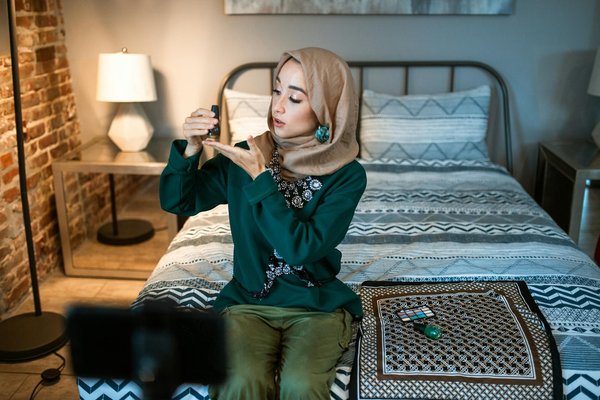 What are the implications of AI on UK news reporting?